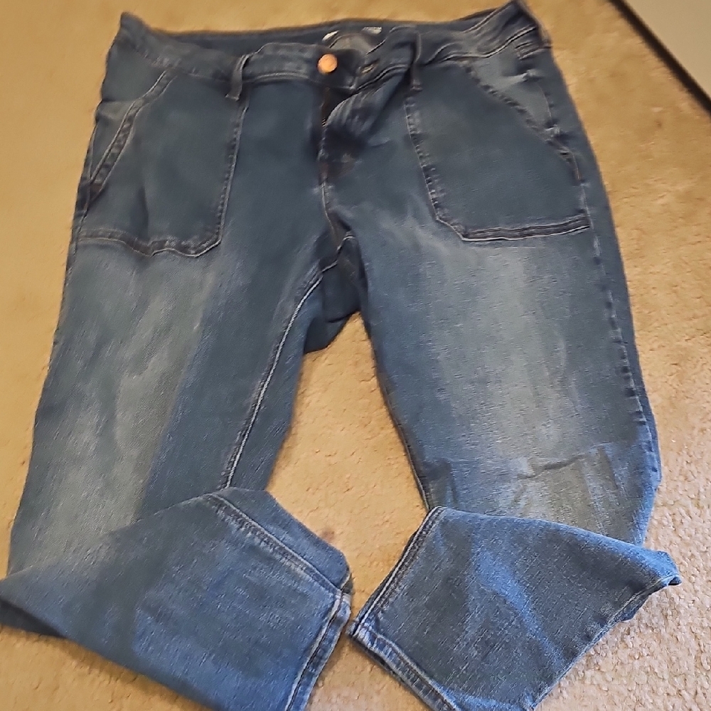 Old Navy Women's Cropped Blue Jeans